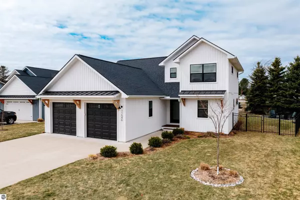 11546 Sunset Drive, Empire, MI 49630