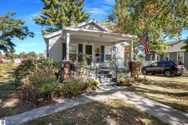 Traverse City, MI 49686,1037 E State Street