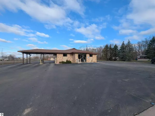 Standish, MI 48658,212 S Court Street