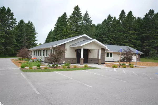 1776 High Lake Road, Traverse City, MI 49696