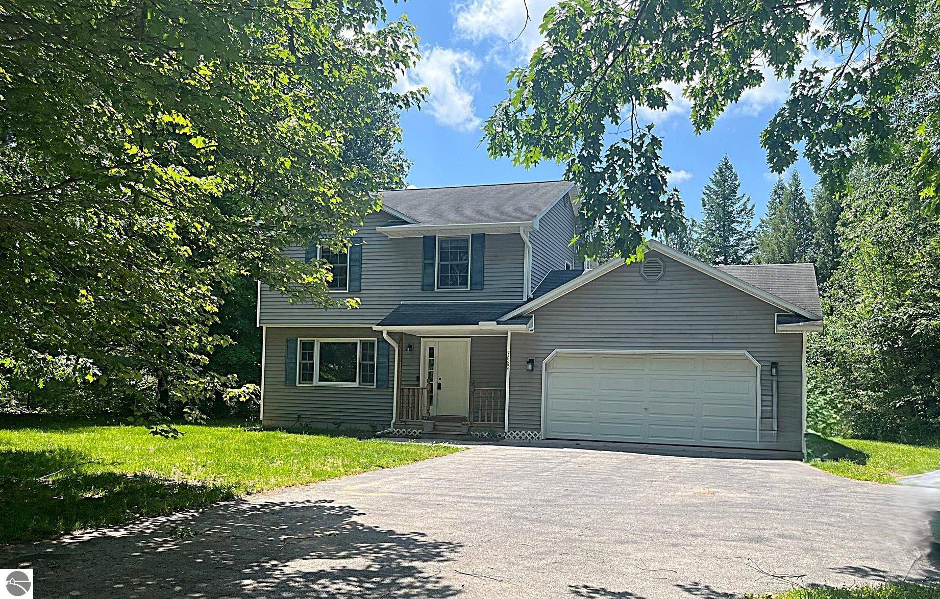 7682 Hampton Circle, Grawn, MI 49637