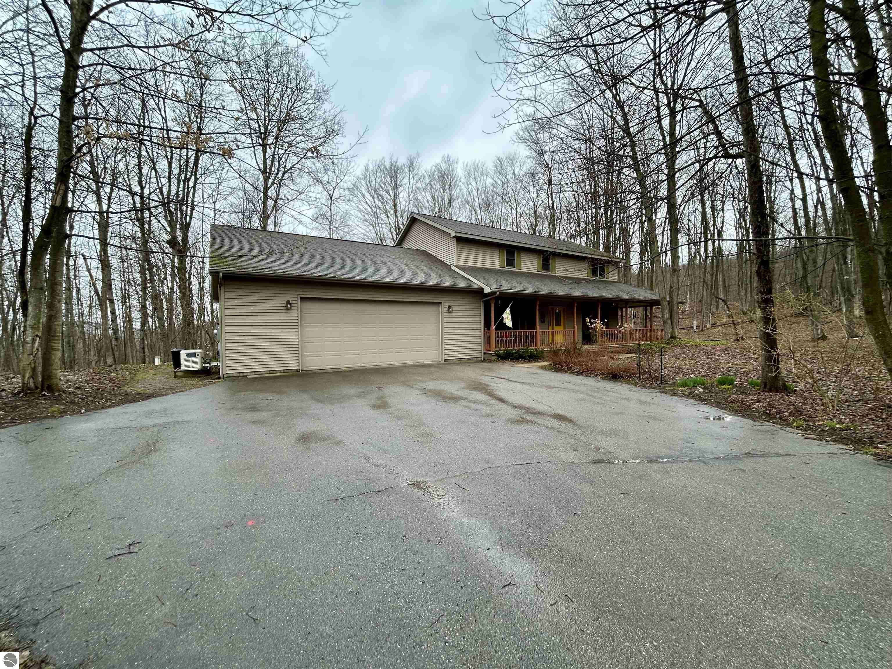 1785 W Burnley Lane, Maple City, MI 49664