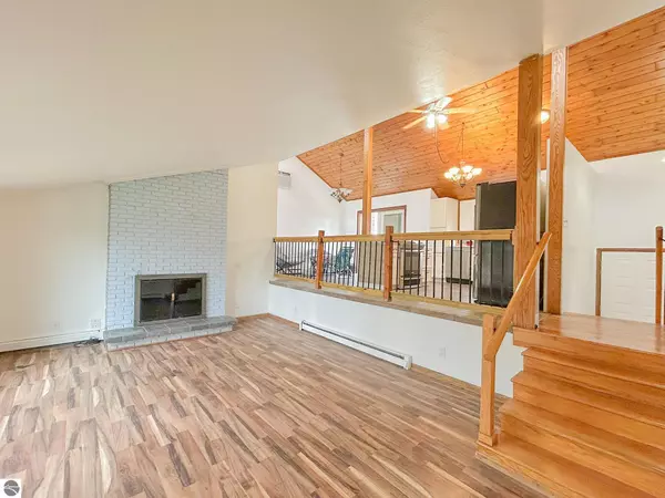 Prudenville, MI 48651,423 Chippewa Trail