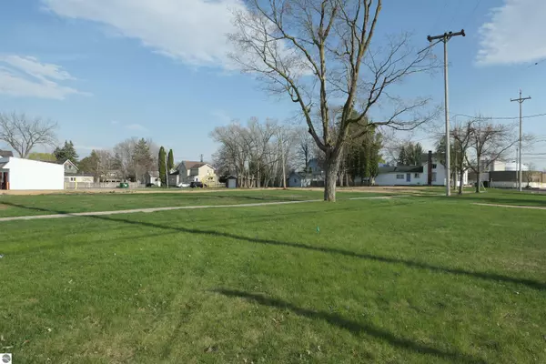 Alma, MI 48801,323 W Superior Street