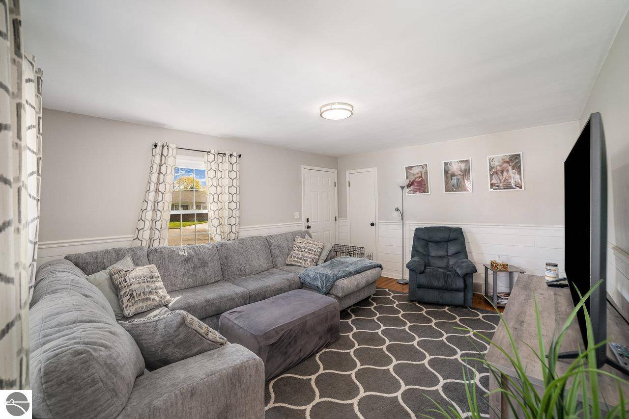 Alma, MI 48801,1016 Argyle Court