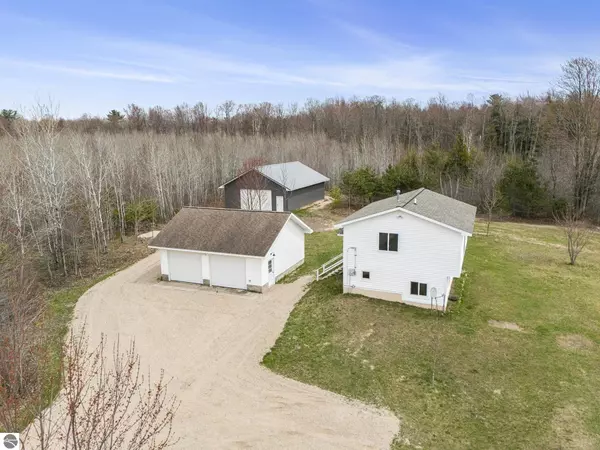 19279 St. Johns Road, Interlochen, MI 49643