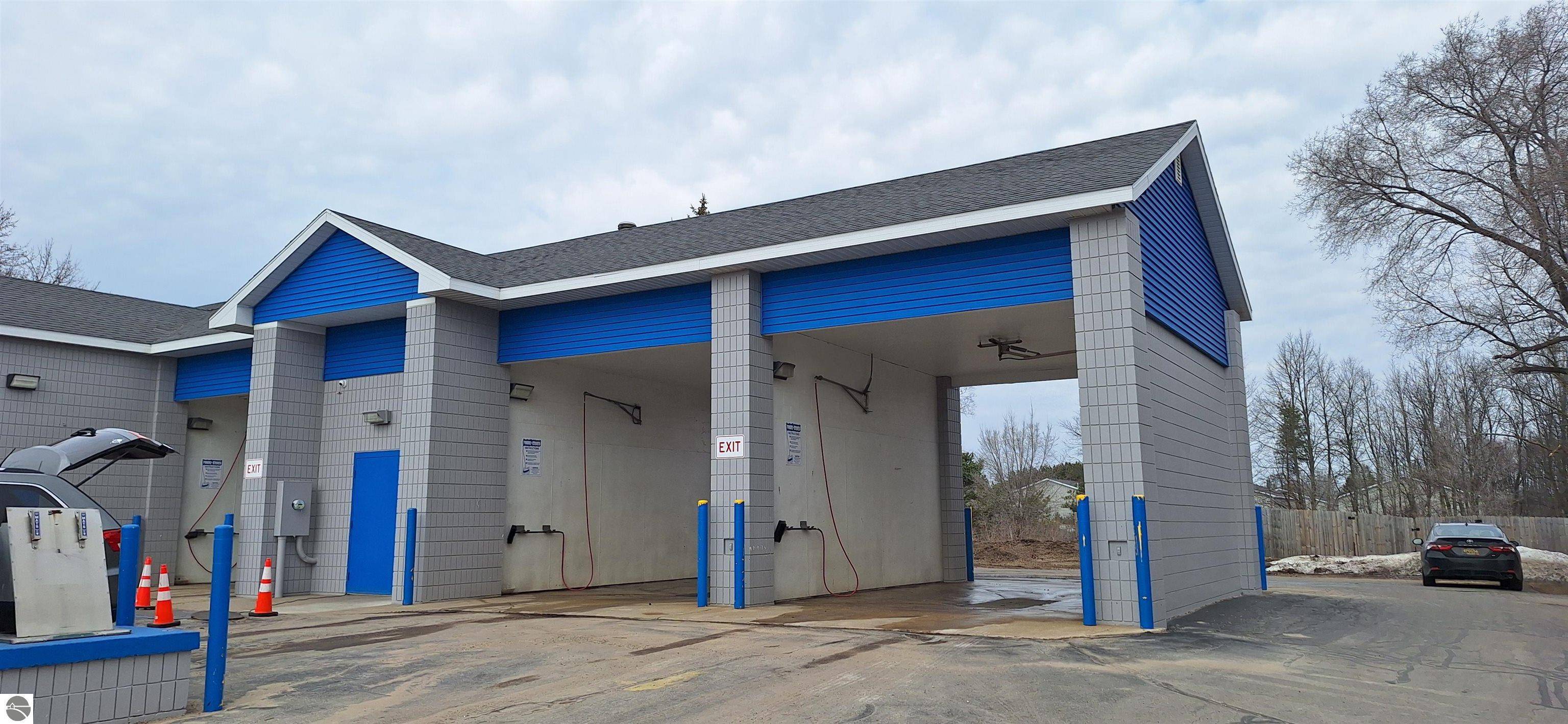 Grawn, MI 49637,5602 S US-31 S