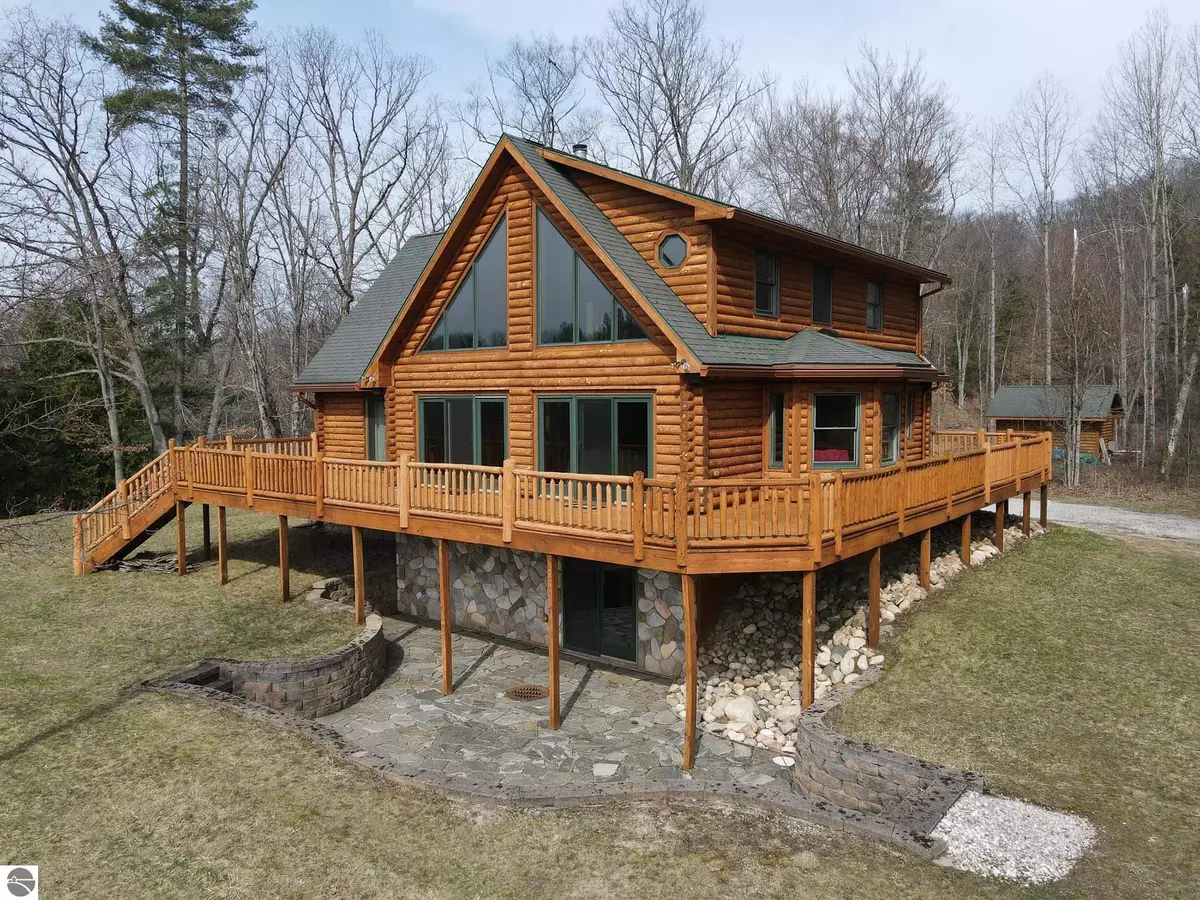 Wellston, MI 49689,9184 S M-37