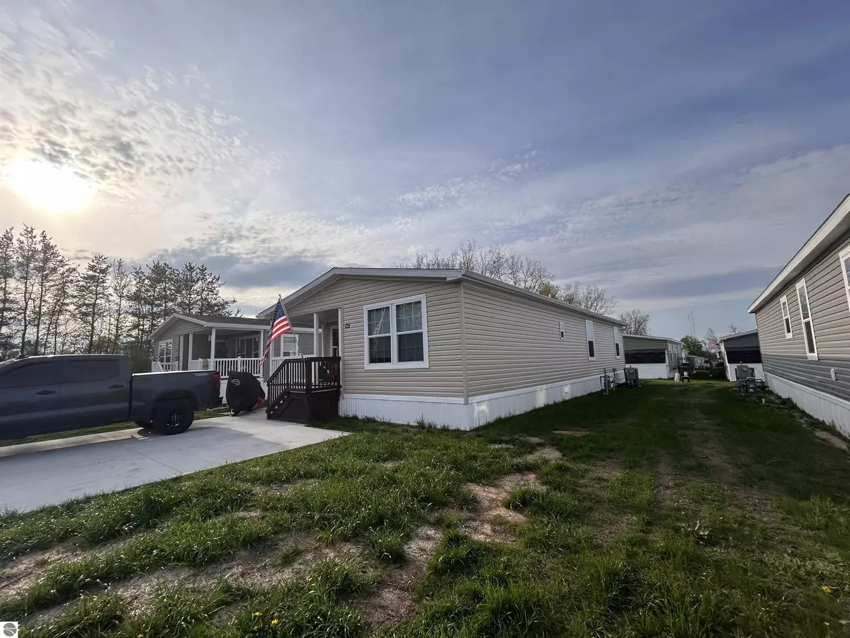 Mt Pleasant, MI 48858,1145 Barnswood Court