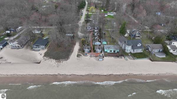 5883 S Lake Lane, Au Gres, MI 48703