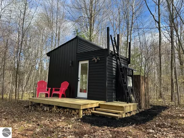 3755 S Wieman Road, Beaverton, MI 48612