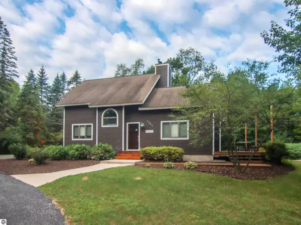 Thompsonville, MI 49683,7984 Ontonagon Court