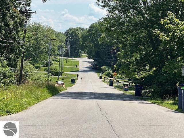 Traverse City, MI 49686,7016 Hilltop Avenue