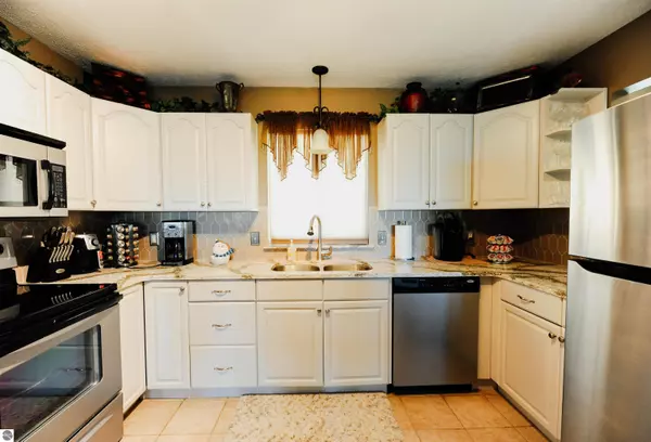 Suttons Bay, MI 49682,11255 E Fort Road