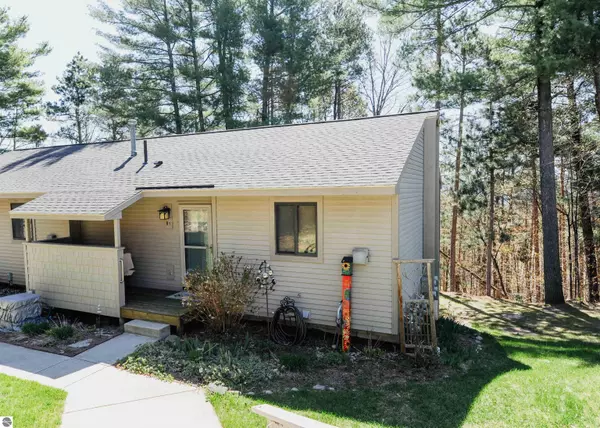 11255 E Fort Road, Suttons Bay, MI 49682
