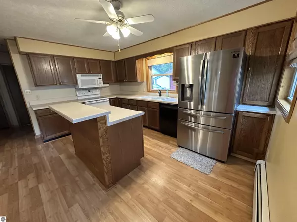 Roscommon, MI 48653,103 Red Bird Legion Drive