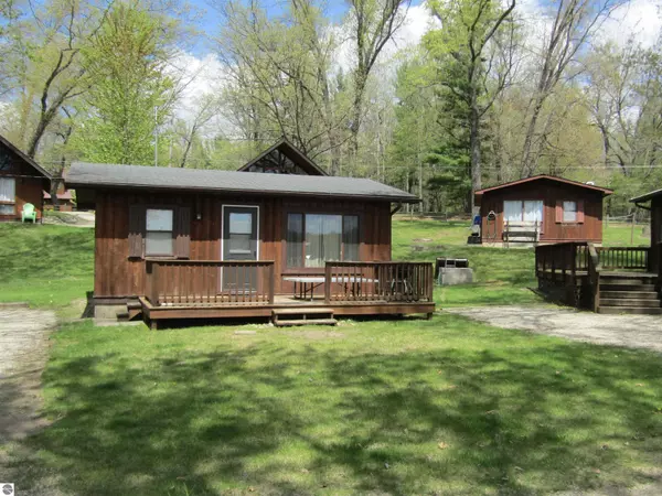 2080 N Ogemaw Trail, West Branch, MI 48661