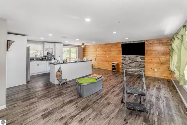 Farwell, MI 48622,7205 N Gilmore Road