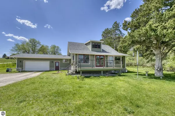 9560 S Cedar Road, Cedar, MI 49621