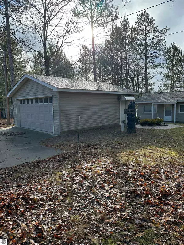 Kalkaska, MI 49646-9308,1993 Poplar Drive, Ne