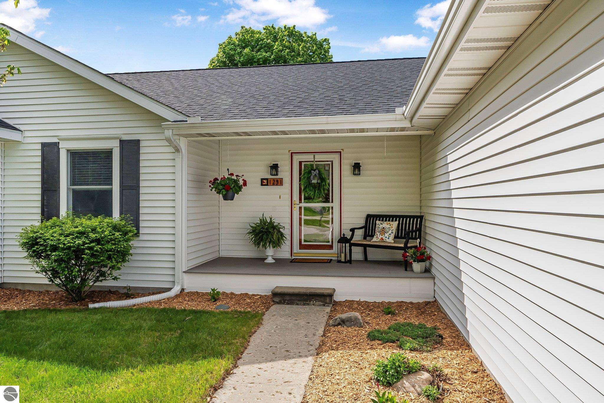Traverse City, MI 49696,1291 Farmington Drive