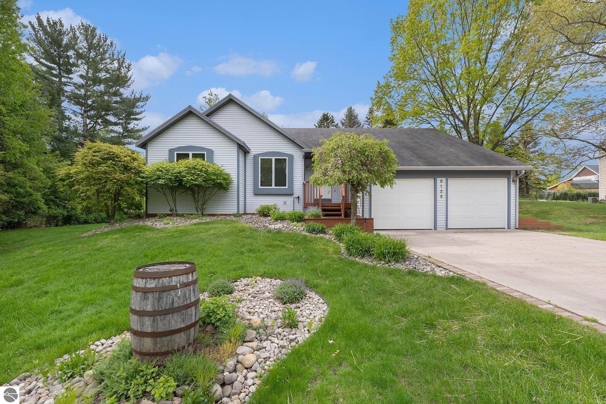 Traverse City, MI 49685,5123 Silver Cove Drive