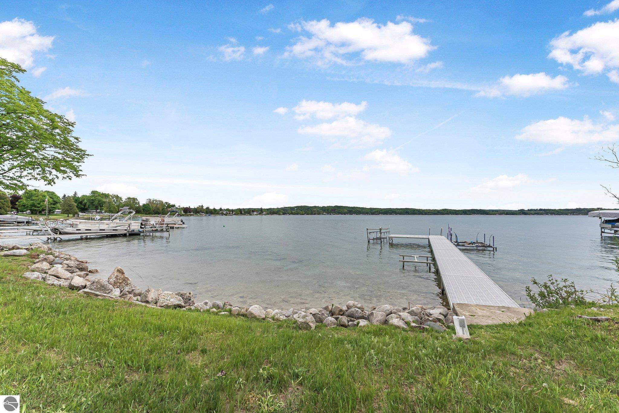 7510 Crystal Drive, Beulah, MI 49617