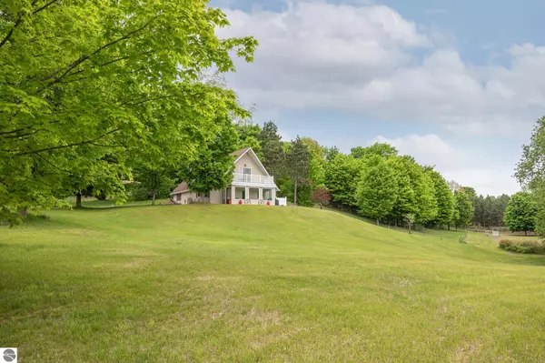 Williamsburg, MI 49690,6921 Cram Road