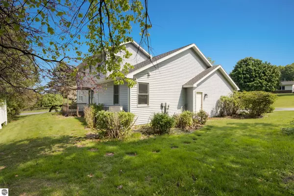 Williamsburg, MI 49690,4925 Ridge Crest Drive