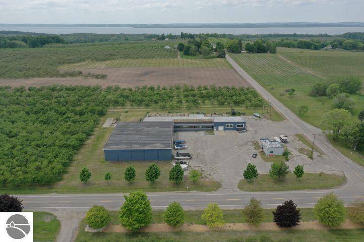 Traverse City, MI 49686,16961 Center Road
