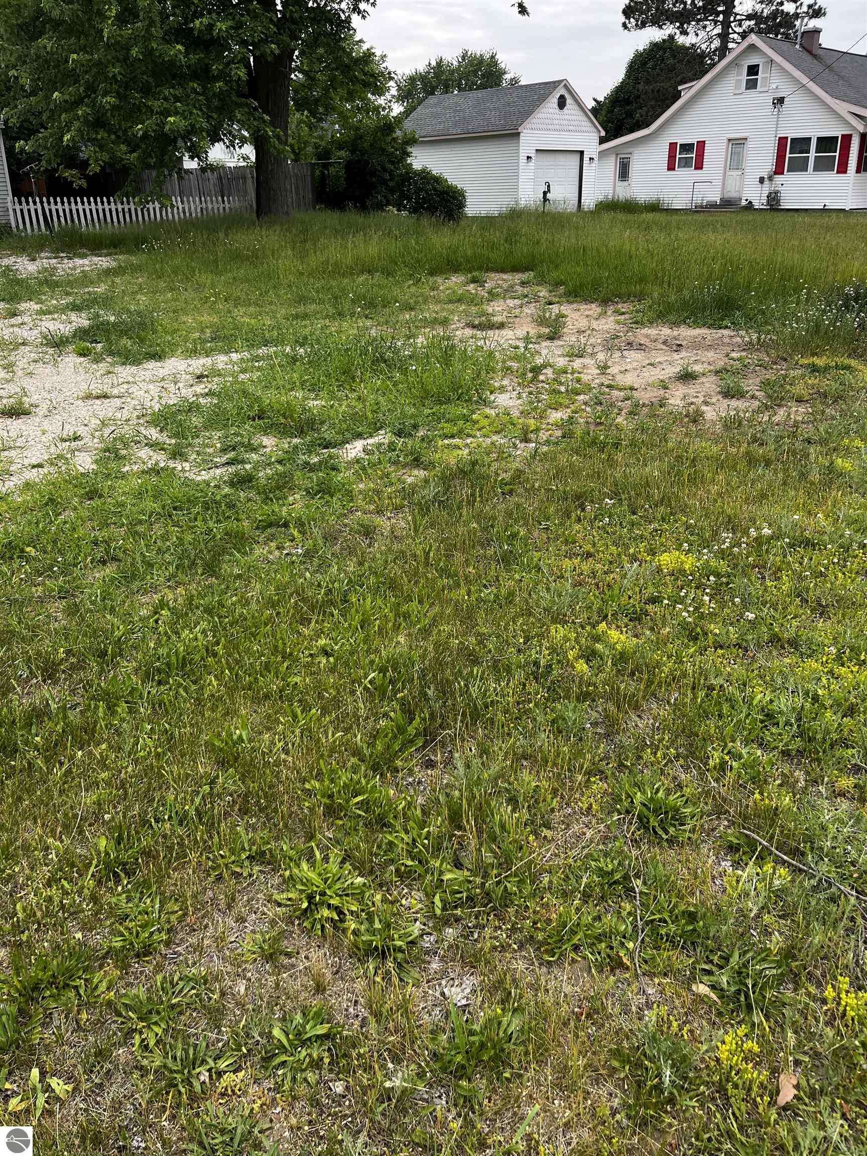 1302 Walnut Street, Cadillac, MI 49601