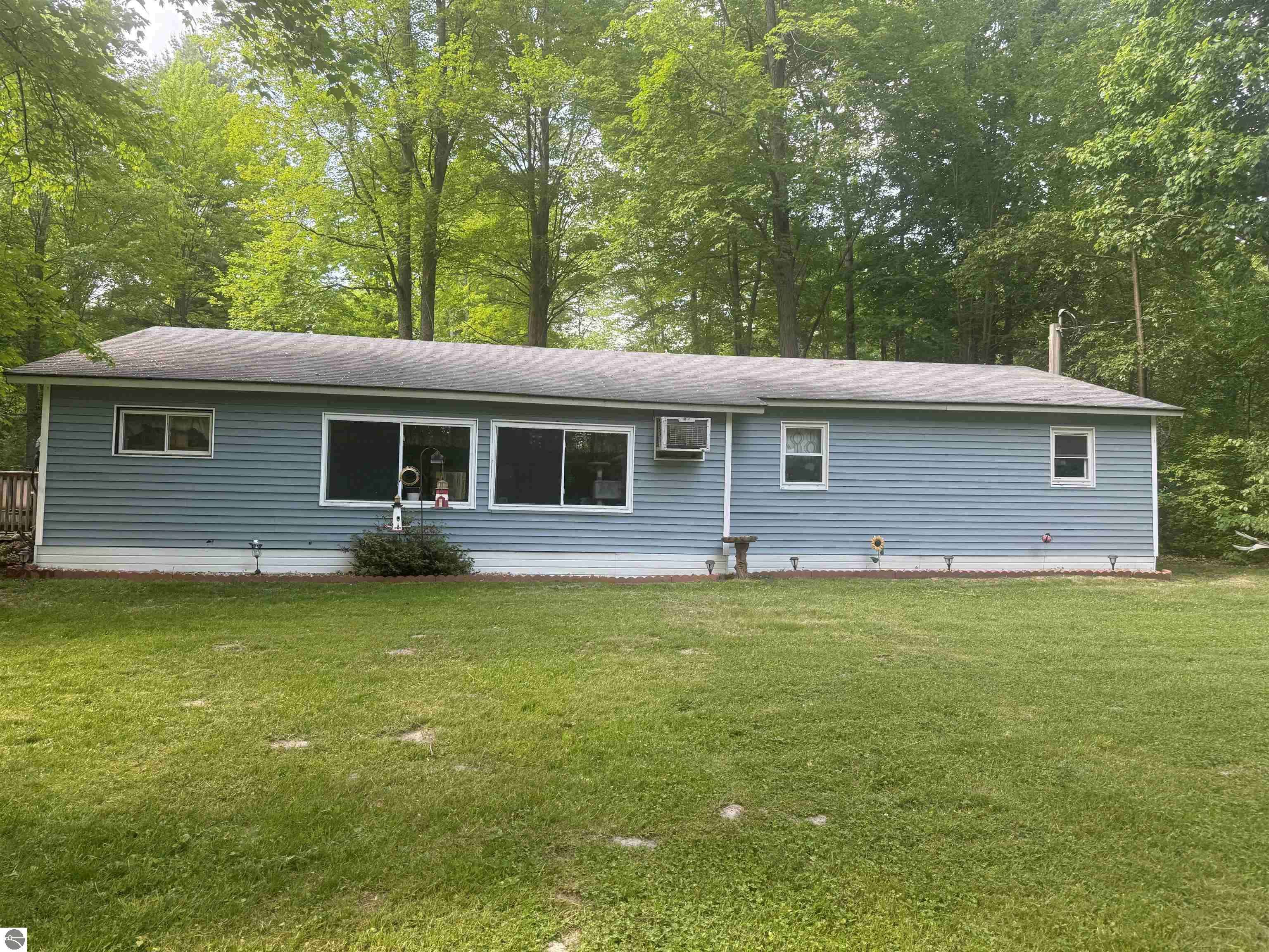2100 W Jennings Road, Lake City, MI 49651