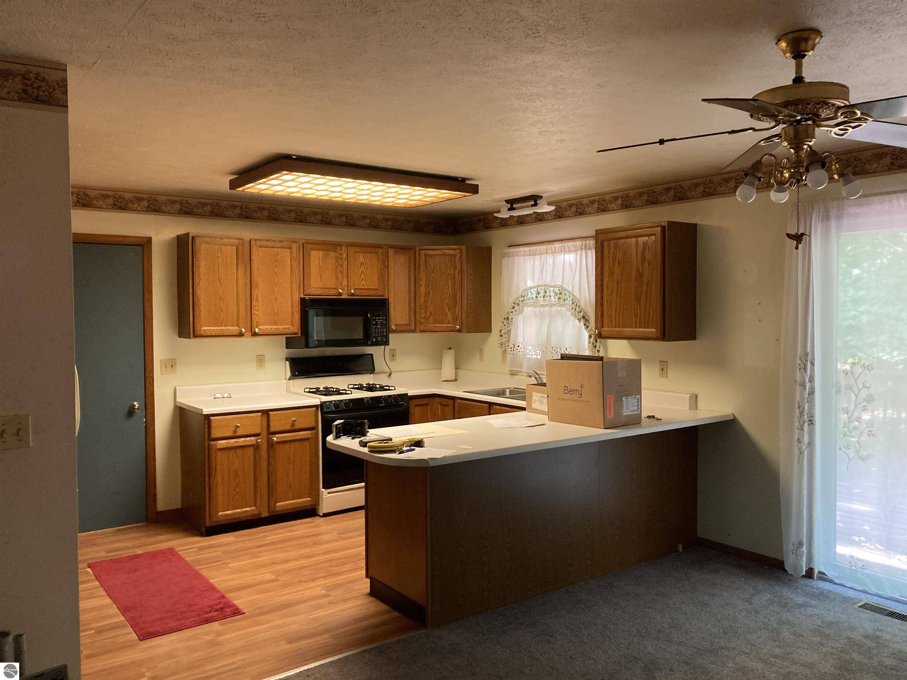 West Branch, MI 48661,653 S Morrison Road