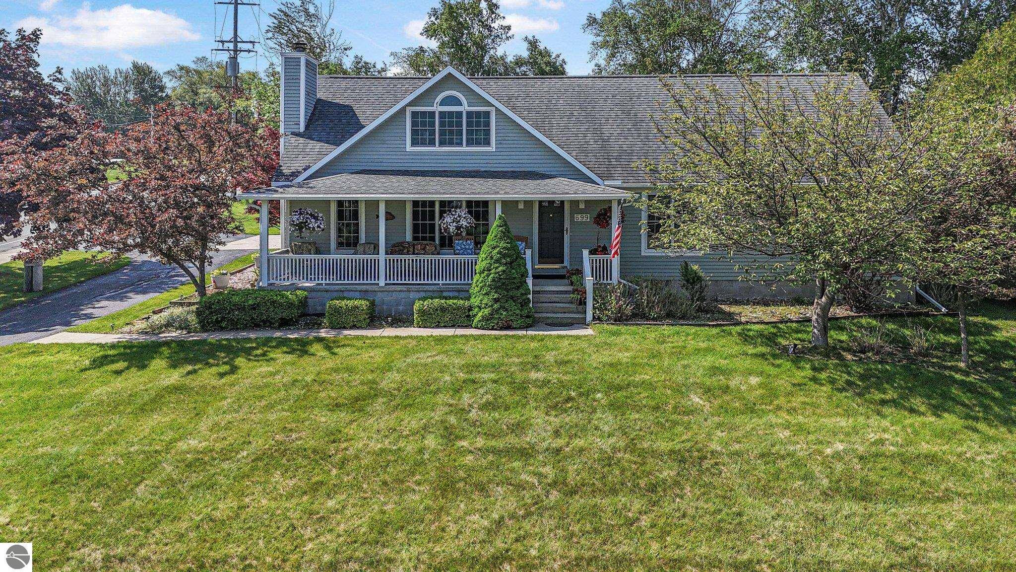 699 Harbor Drive, Manistee, MI 49660