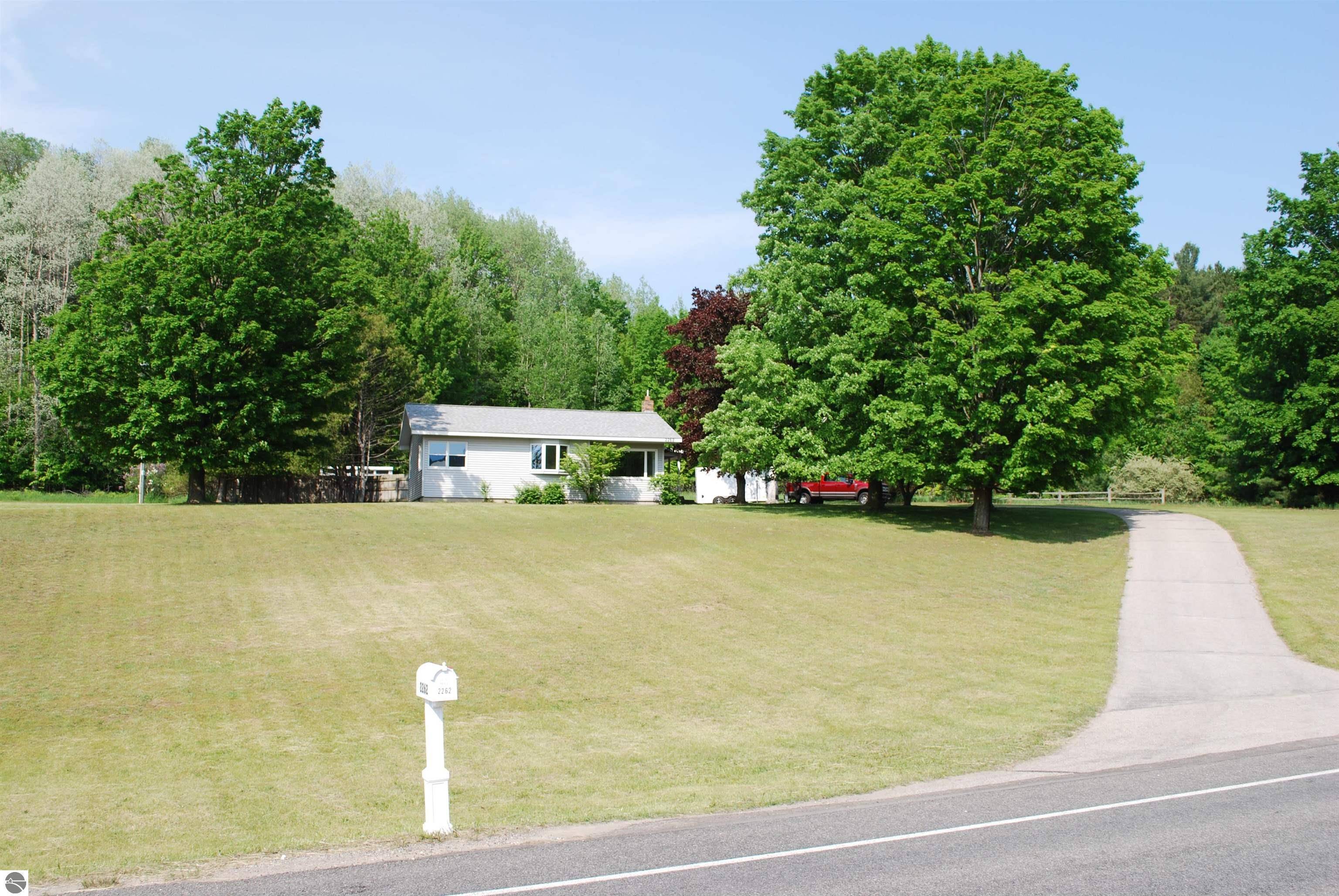Traverse City, MI 49696,2262 W River Road