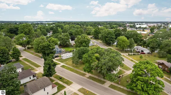 1021 Cotey, Cadillac, MI 49601
