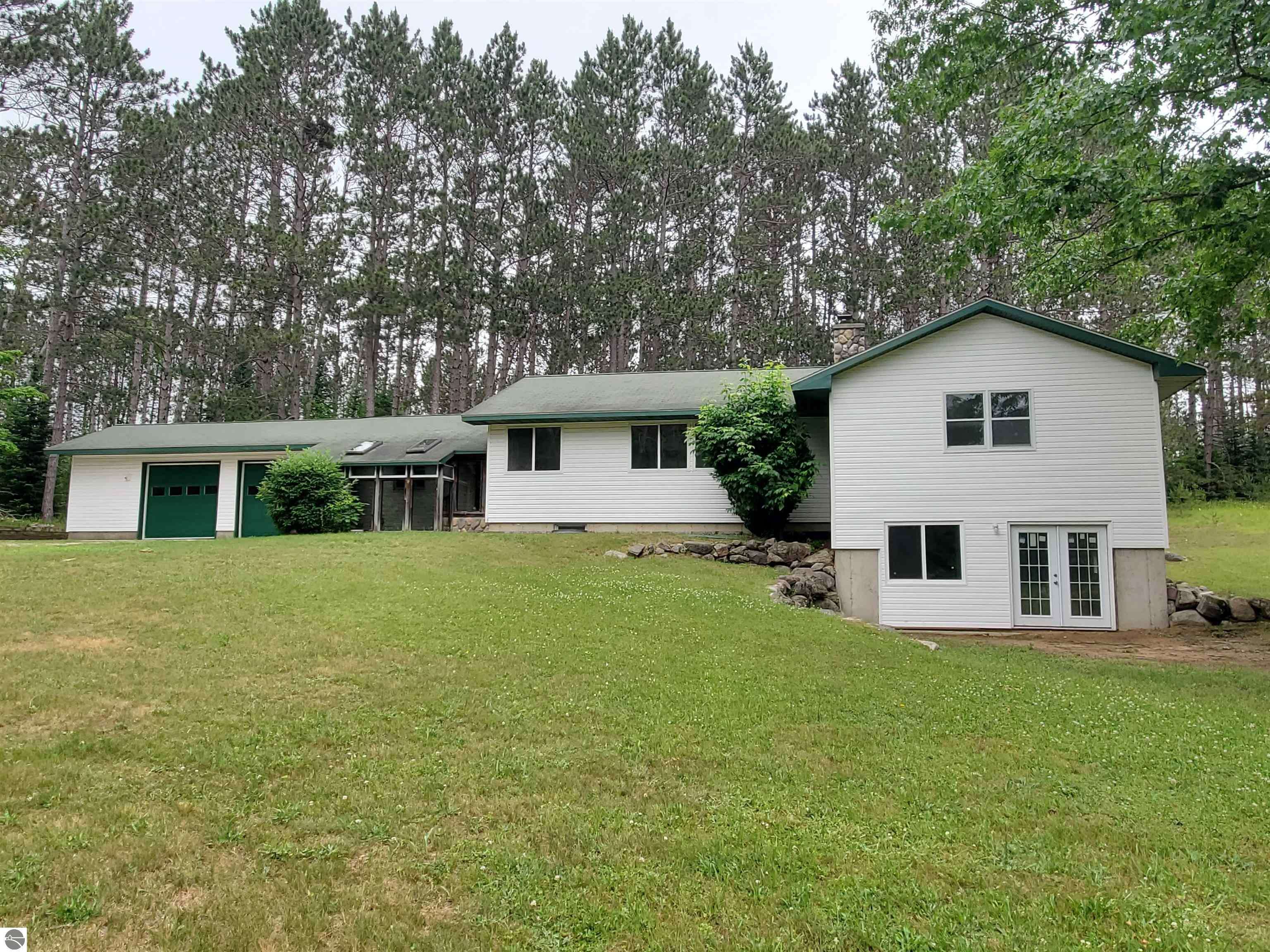 9551 S 31 1/4 Road, Cadillac, MI 49601