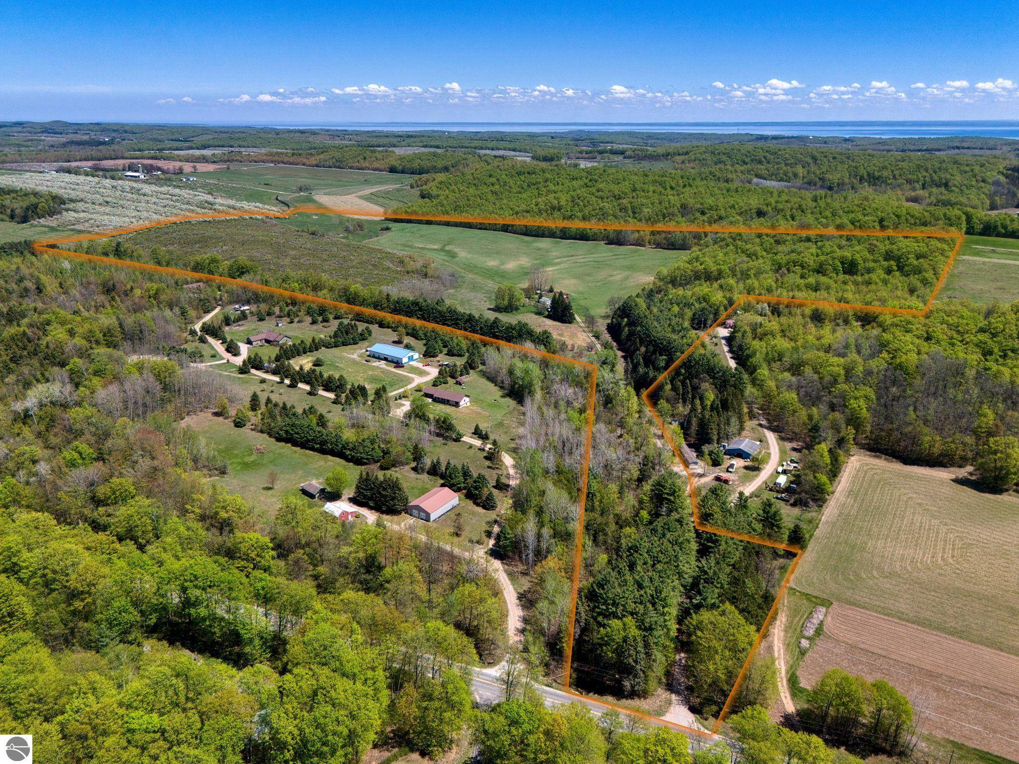 Lake Leelanau, MI 49653,8010 E Horn Road