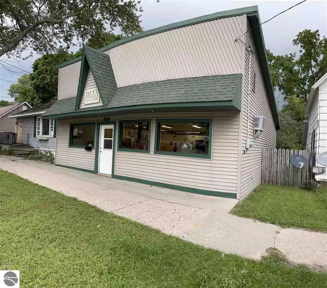 Cadillac, MI 49601,214 Granite Street