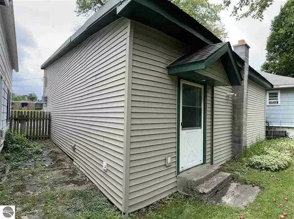 Cadillac, MI 49601,214 Granite Street