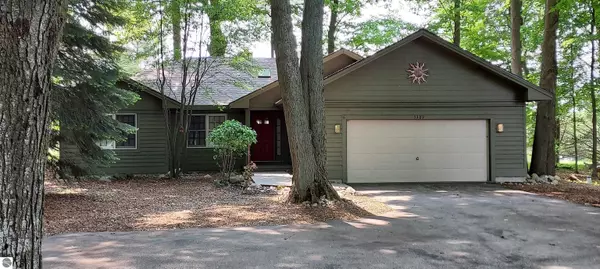 5389 Miller Drive, Bellaire, MI 49615