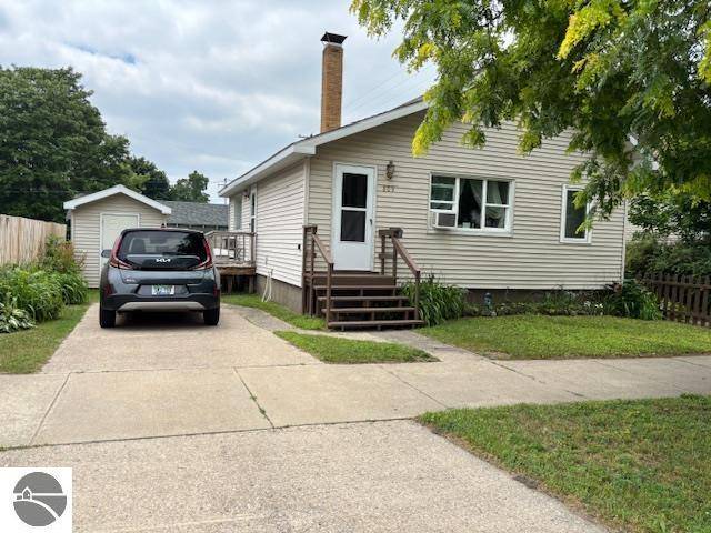 809 Wallace Street, Cadillac, MI 49601
