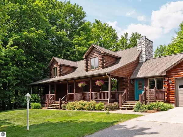 7277 Lautner Road, Williamsburg, MI 49690