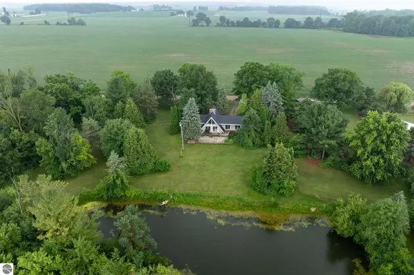 6801 E Hovey Road, Rosebush, MI 48878