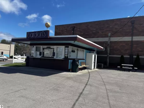 Traverse City, MI 49686,1100 E Front Street