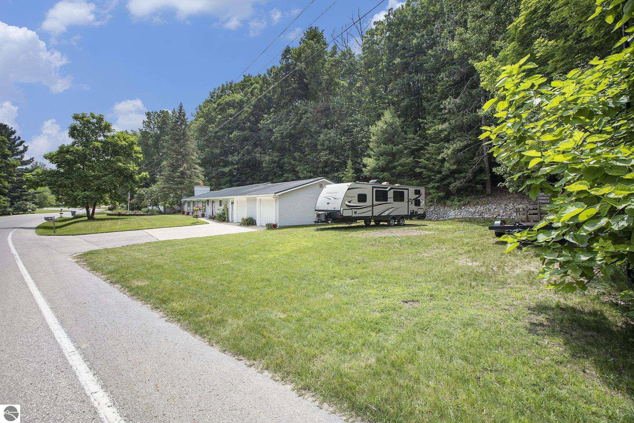 Traverse City, MI 49686-3932,4184 Holiday Road