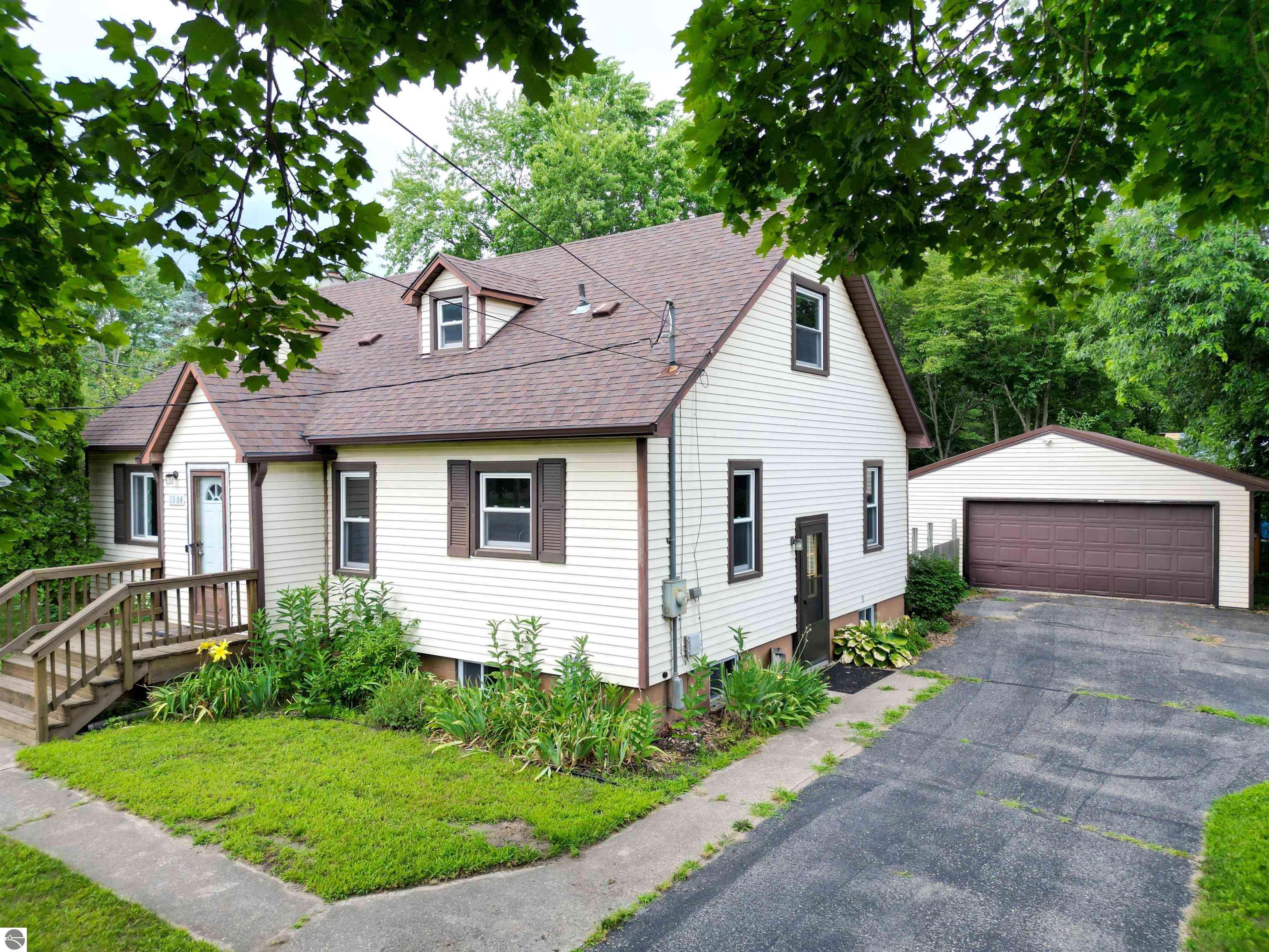 Mt Pleasant, MI 48858,1304 W Broadway
