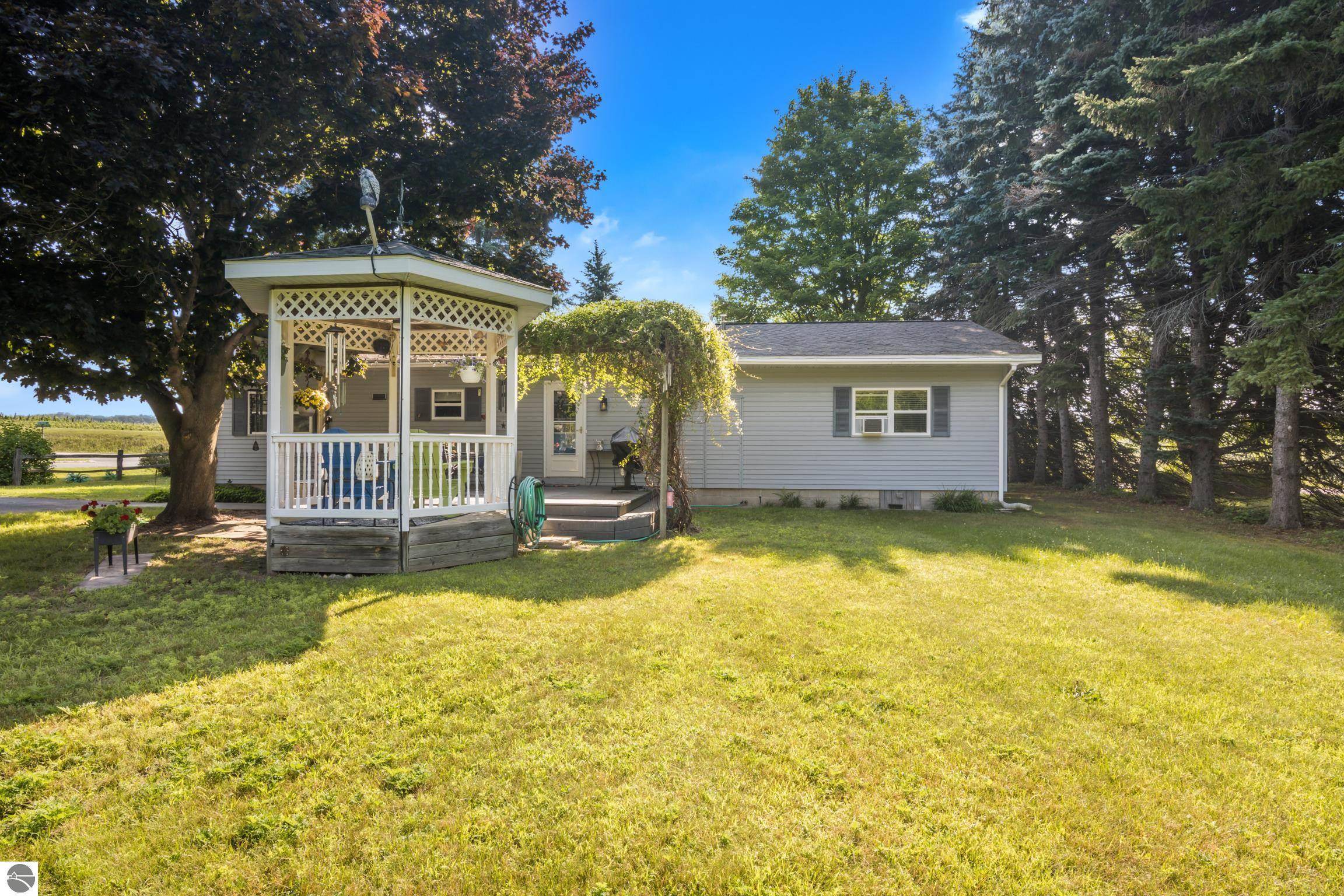 10892 E Murray Court, Suttons Bay, MI 49682