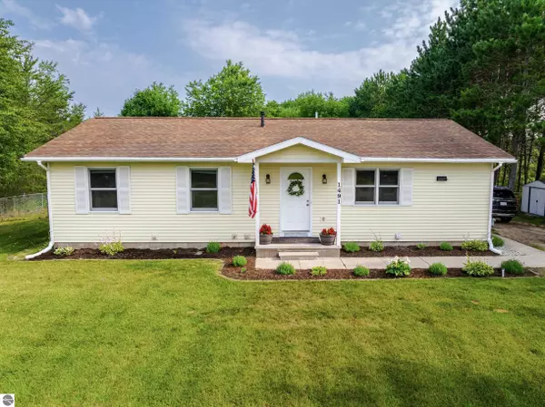 1491 Black Bark Lane, Traverse City, MI 49696