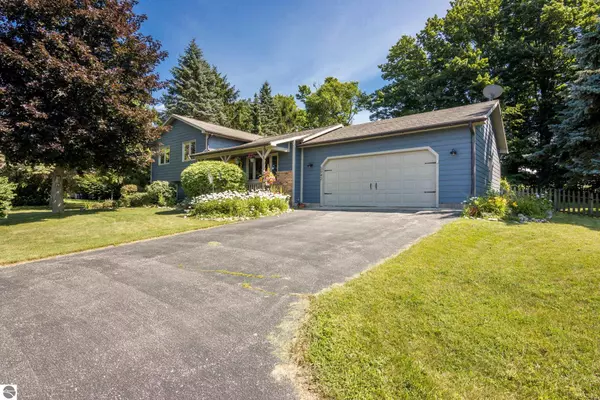 3942 Havenhill Lane, Williamsburg, MI 49690